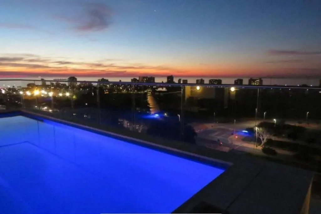 Apartment Leisure At The Legacy-Greenpoint Cape Town