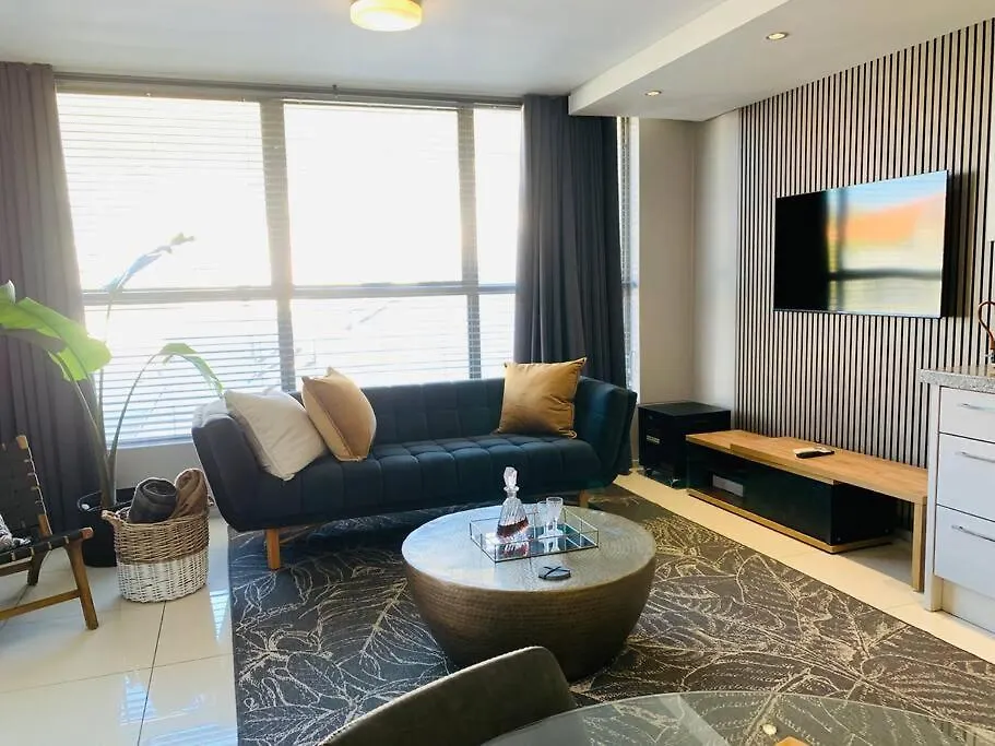 Apartment Leisure At The Legacy-Greenpoint Cape Town